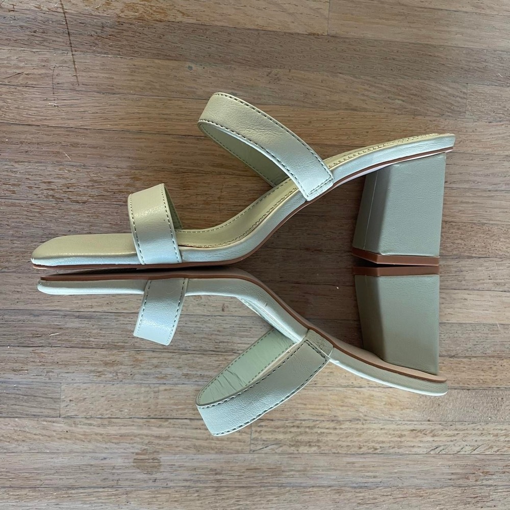 Bamboo Women's Light Blue Two Strap Square Toe‎ Block Heel Sandals Size 7.5 - Picture 3 of 7